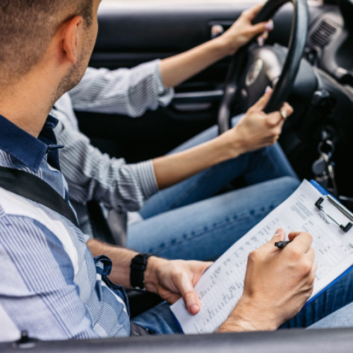 Actele necesare pentru susținerea examenului auto în 2026