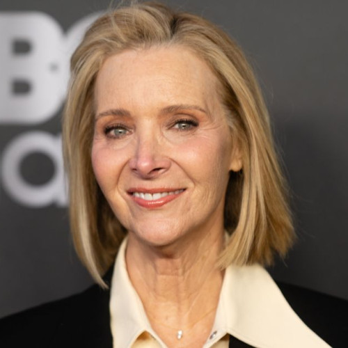 Lisa Kudrow spune că scriitorii Friends discutau „fantezii sexuale” despre distribuție