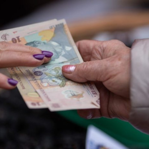 Leul atinge o valoare record de depreciere față de euro