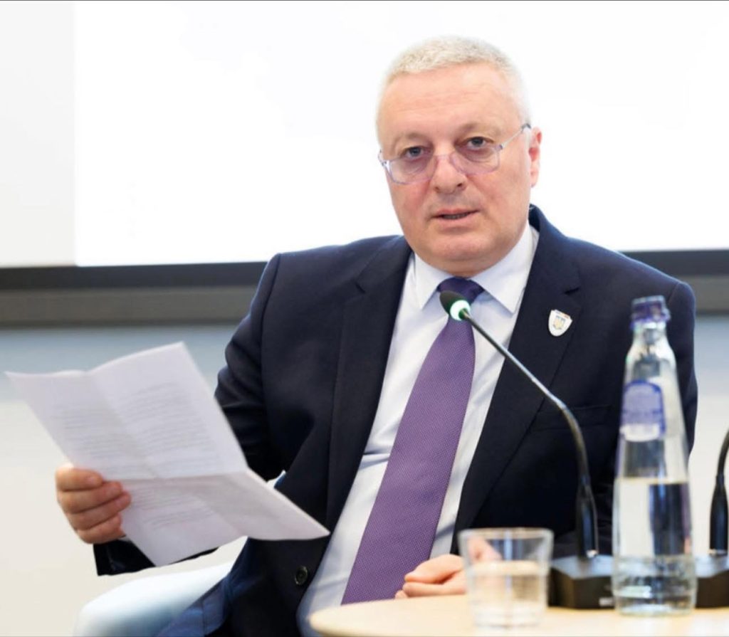 Vicepreședintele Marius Nicolaescu rămâne în funcție după ședința Consiliului Județean Argeș