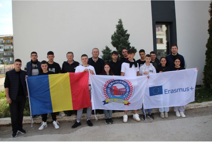 Elevi de la Liceul Tehnologic „Unirea” Ștei participă la un stagiu în Grecia