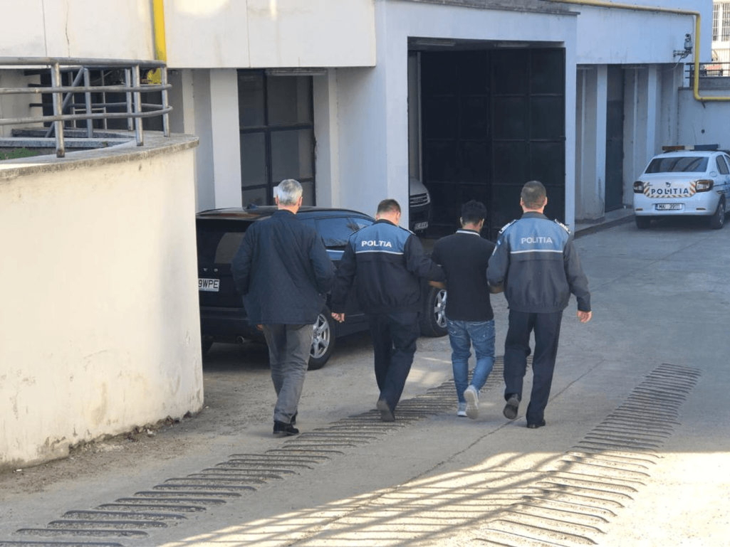 Un tânăr din Galați, acuzat de viol asupra unei minore de 13 ani