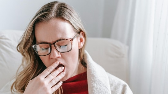 Yawning does something unexpected to your brain: MRI scans reveal how yawning and deep breathing differ | Health - Hindustan Times