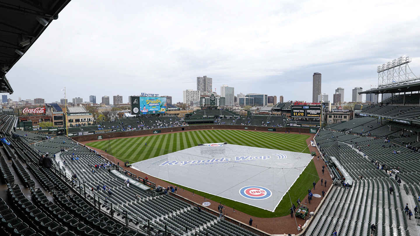 Cincinnati Reds vs. Chicago Cubs Game Delayed on Monday - Sports Illustrated
