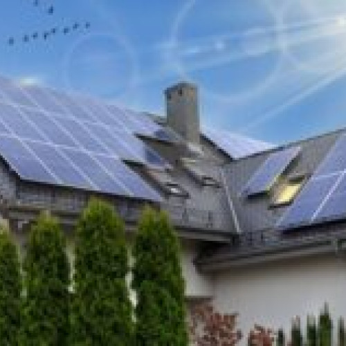 Ministrul Energiei, Sebastian Burduja, anunță eliminarea taxei pe energie solară pentru prosumatori în România