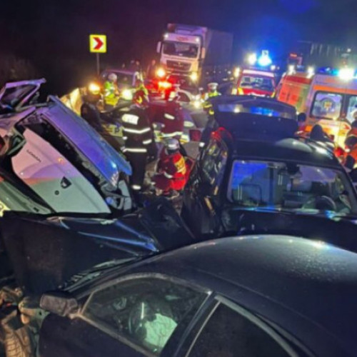 Dosarul tragediei din Hula Bradului: Șoferul punea muzică la maximum și își lovea capul de tetieră, dar acum primește 10 ani de închisoare pentru ucidere din culpă.