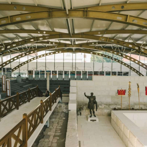 Tinerii din Alba Iulia discută despre importanța votului european cu europarlamentari și specialiști în combaterea fake news