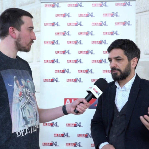 Știri "Excepții în lumea fake news"

"Expertul Ciprian Cucu explica cum putem identifica si evita stirile false. Cum ne afecteaza si cum le putem recunoaste".