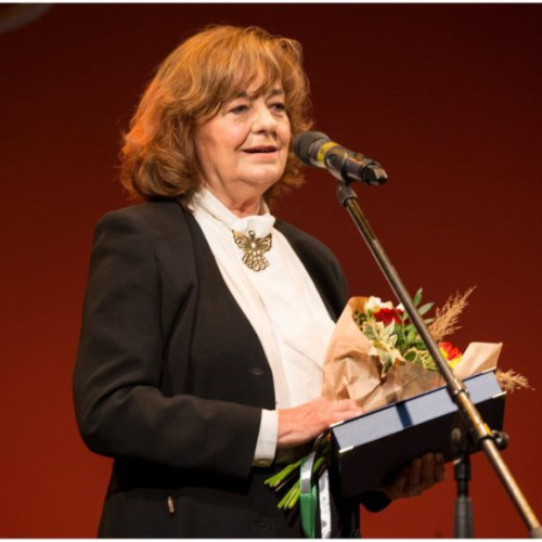 Serial dedicat scriitoarei Ana Blandiana în premieră la Radio România Cultural