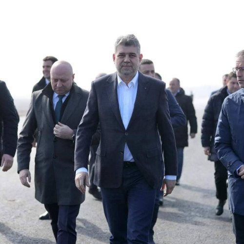 1)Premierul Ciolacu și miniștrii Ciucă și Grindeanu, în vizită la șantierul Autostrăzii Moldova