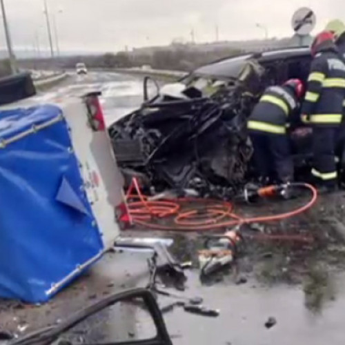 ACCIDENT MORTAL în Caransebeș: Un mort și 6 răniți într-o coliziune cu 3 mașini pe centura orașului