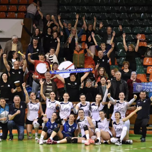 CS Medgidia câștigă victorii importante în turneul semifinal de volei