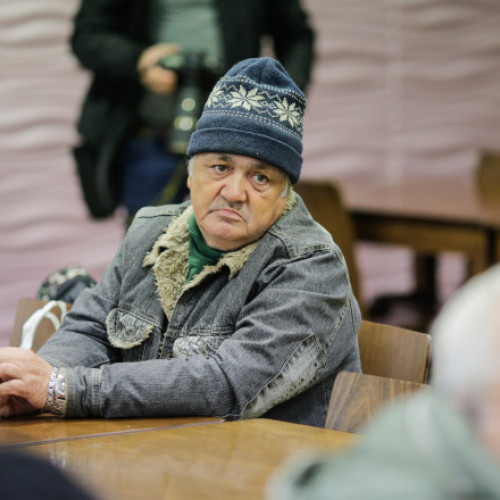 Românii din ce în ce mai triști la bătrânețe. România coboară constant în topul celor mai fericite țări din lume