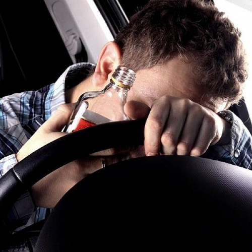 Un șofer din Turț, alcoolizat și fără permis, a provocat un accident pe șosea