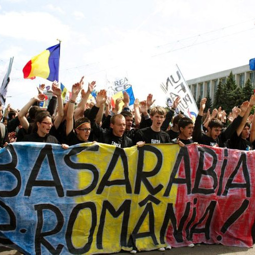 Elev din Baia Mare, sancționat pentru mesaje naționaliste, inclusiv stikere cu „Basarabia e România”