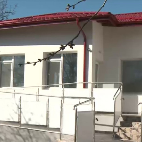 Dispensarul modernizat în comuna Cucuteni, celebră locație în România, incapabil să atragă medici să ofere servicii de sănătate.