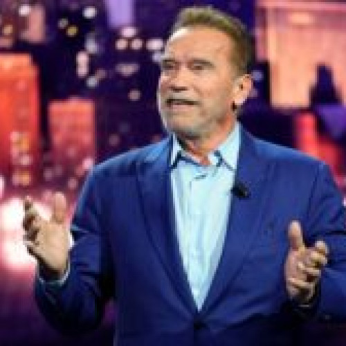 Arnold Schwarzenegger a suportat o intervenţie chirurgicală pentru un stimulator cardiac - dezvăluie într-un podcast transmis de Agerpres