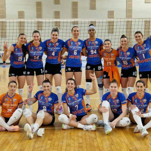 CSM Târgoviște, în semifinalele Diviziei A1 la volei feminin după victoria cu Corona Brașov