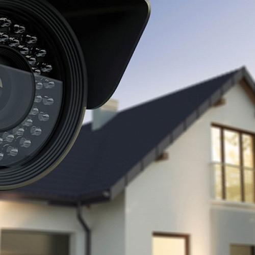 Jaf în Chieșd, trei suspecți arestați. Descoperite materiale și unelte furate de la o casă din Sălaj