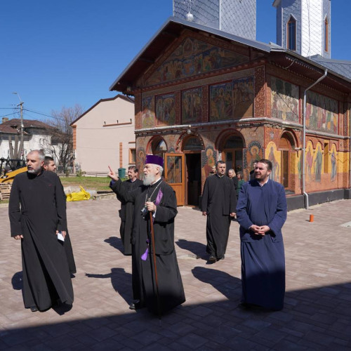 Mitropolitul Nifon a vizitat parohiile din Târgoviște Sud și Nord în scop pastoral