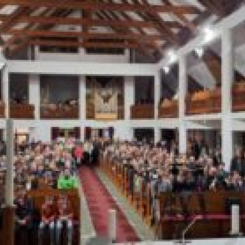 Pregătiri de Paște în Brașov: Slujba de Înălțare la Biserica Sfintei Cruci, transmisă în direcție, cu participarea autorităților