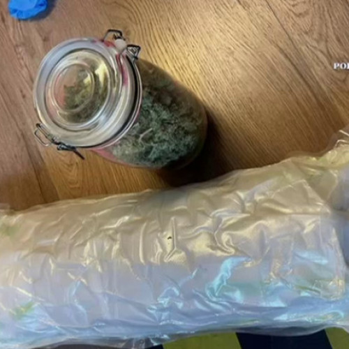 Student surprins cu droguri și mii de euro într-un cămin din Cluj. Autoritățile au intervenit înainte de răspândirea stupefiantelor