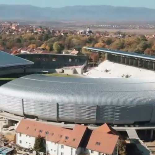 Guvernul investeste 620 milioane de euro in modernizarea stadioanelor din Romania. Centrul sportiv al lui Dinamo, cel mai costisitor proiect dintre cele 7 arene din plan. Se pierde oportunitatea de a economisi 150 milioane euro prin vanzarea terenului bazei. Alte 11 stadioane au fost construite din 2011, iar valoarea totala a investitiei se apropie de 1,2 miliarde euro.