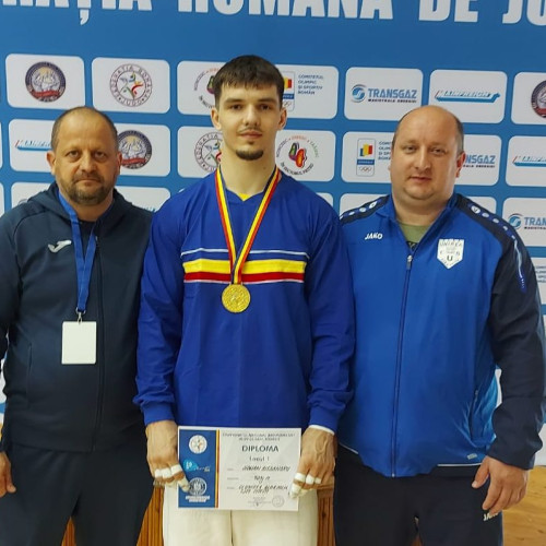 Victorie dublă pentru judoka Alexandru Sibișan și Laura Bogdan la Naționalele U21