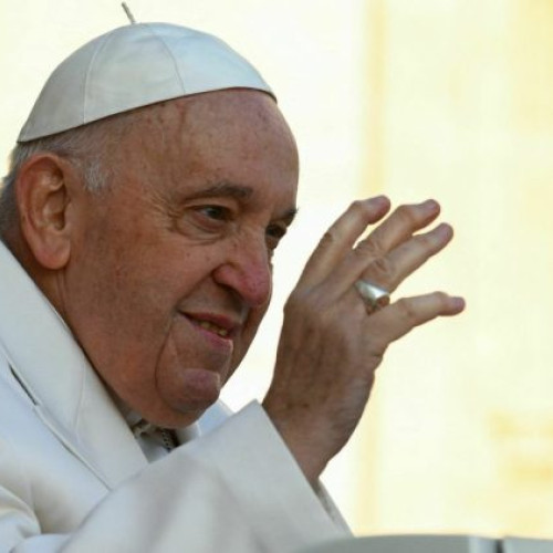 Papa Francisc a spălat picioarele a 12 femei dintr-o închisoare din Roma, un gest de umilinţă în Joia Mare.