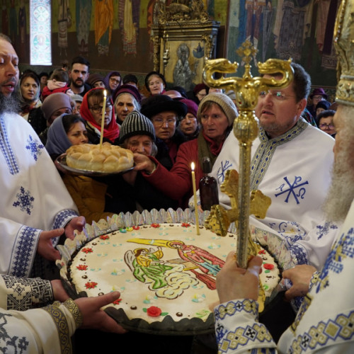 Sărbătoarea Bunei Vestiri, hram pentru Biserica istorică din Galați - Liturghie oficiată de Înaltpreasfinţia Sa și sobor de preoți - Omilie despre mântuirea neamului uman.