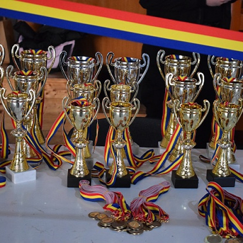 Echipele din Satu Mare au concurat pentru Cupa Structurilor de Forță la un eveniment impresionant de crossfit pe 15 decembrie