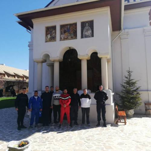 Persoanele private de libertate de la Penitenciarul Mărgineni, în vizită la Mănăstirea Viforâta pentru o activitate de îndreptare, pocăință și iertare