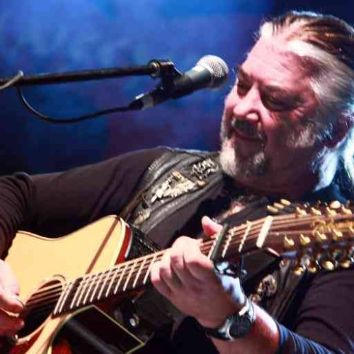 Nicu Covaci, membru al trupei Phoenix, operat cu succes de urgență la creier!