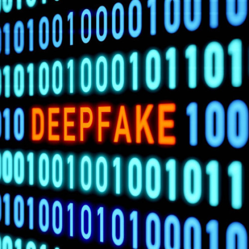 Directoratul Naţional de Securitate Cibernetică lansează ghidul de identificare a deepfake-urilor pentru a preveni manipulările online. Cum putem recunoaște un deepfake și cum ne protejăm? Ghidul DNSC disponibil acum.