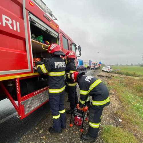Pompierii din Alba intervin în 94 de situații de urgență în weekend