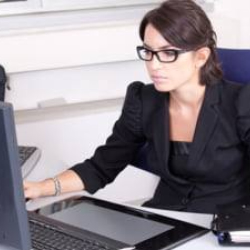 Angajații din Înalta Curte de Casație și Justiție vor primi decontarea cheltuielilor pentru ochelarii de vedere