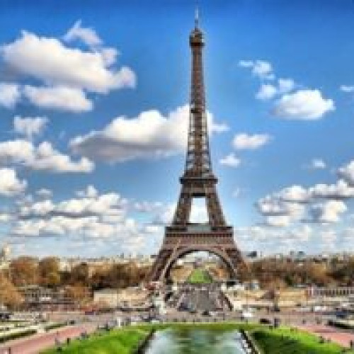 Cârnatul de Pleșcoi, noul produs gastronomic înscris în patrimoniul Franței după înfrățirea orașelor Buzău și Plechequoi-sur-Loire