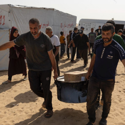 Cinci persoane de la un ONG care le aduce mâncare civililor din Gaza au fost ucise într-un atac israelian