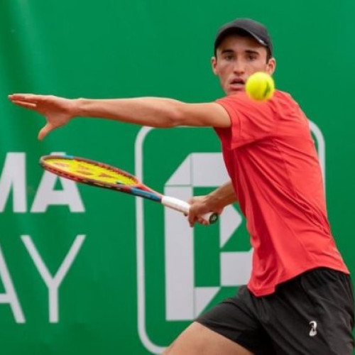 Victorie rapida pentru tenismanul român Nicholas David Ionel si calificare în optimi la turneul de tenis de la Barcelona