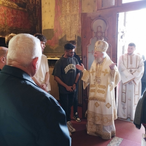 Student din India a cântat în sanscrită la Catedrala din Galați