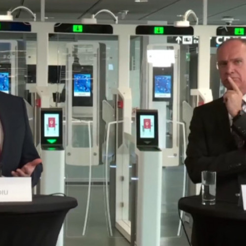 Prima vizită de la Air Schengen. Predoiu a zburat la Viena ca să-i spună lui Karner că pe frontiera cu Serbia migraţia ilegală "e zero"