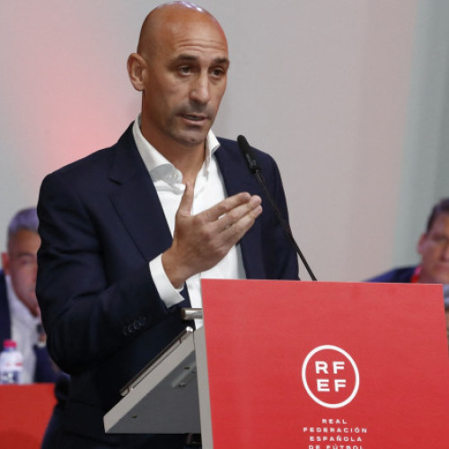 Luis Rubiales, fostul preşedinte al RFEF, a fost arestat pentru acuzații de corupție - Ancheta continuă după ce înregistrări ale unor convorbiri intime au fost făcute publice.