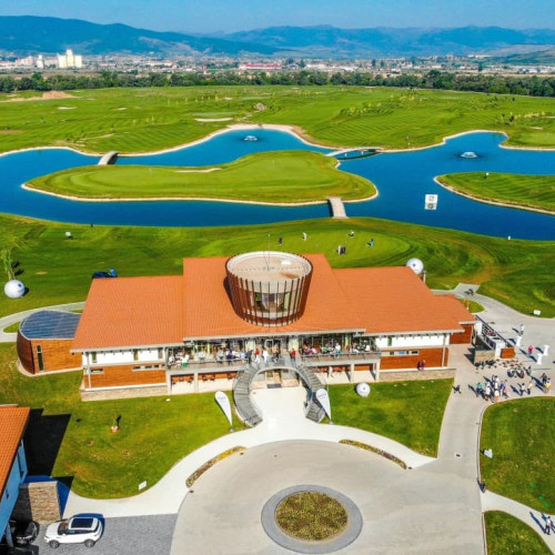Sesiuni de golf pentru 2000 de copii din Alba în cadrul programului "Școala Altfel" la Theodora Golf Club