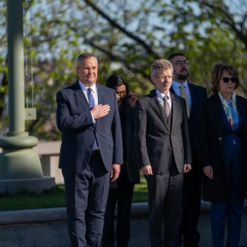 Nicolae Ciucă continuă vizita la Praga: Omagiu soldaților căzuți în cele două războaie mondiale