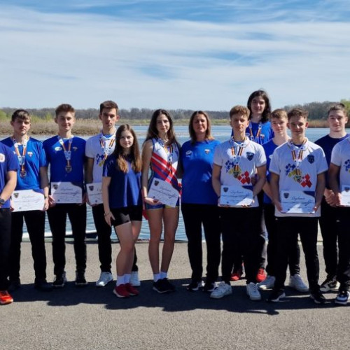Canotorii din Mureș cuceresc patru medalii la Campionatele Naționale de la Snagov