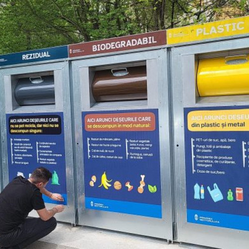Deșeuri pe patru fracții: În Sectorul 6, montarea ghenelor moderne pentru colectarea deșeurilor