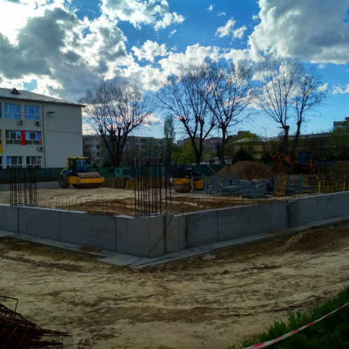 Primăria Galați caută proiectanți și constructori pentru a racorda la utilități sala de sport a Școlii Nr. 29 din Galați.
