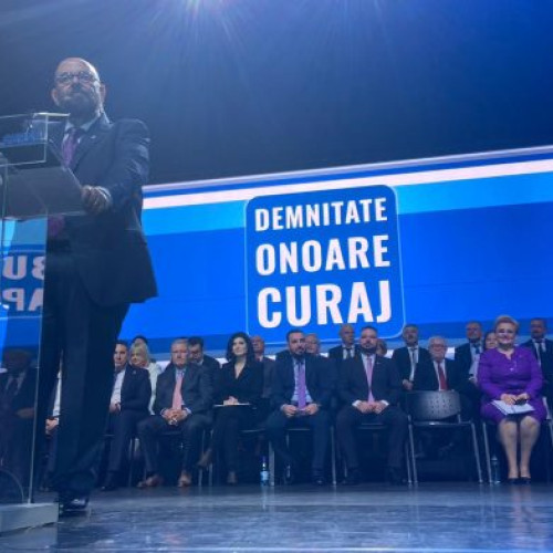 Piedone și-a lansat candidatura la Primăria Capitalei în fața mulțimii de susținători