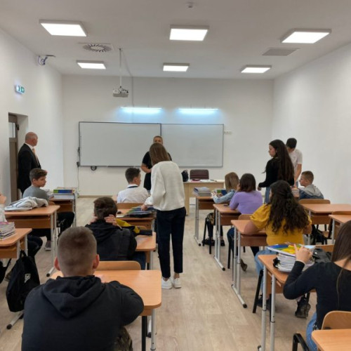 Suspendarea elevilor care săvârșesc acte grave de violență, susținută de Federația Sindicatelor din Educație „Spiru Haret”