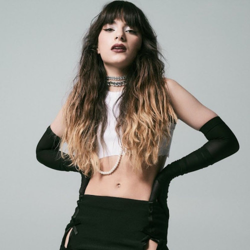 Alexandra Căpitănescu lansează primul minialbum cu EP (VIDEO)